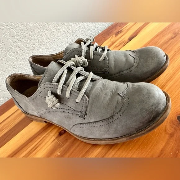 Sperry | Shoes | Sperry Gray Saddle Shoe Soft Leather Set  display picture 2